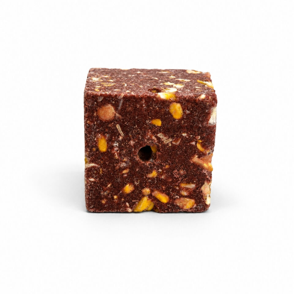 Sazan Yemi - Delikli Küspe - Mısır/Çilek - Kare - 1 KG Paket